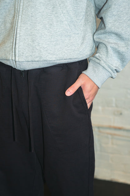 SOUVENIR washed sweatpant in black